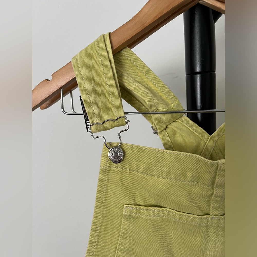 NWT FREE PEOPLE WE THE FREE Ziggy Shortalls In Sunny Lime MSRP $88 - Picture 9 of 11